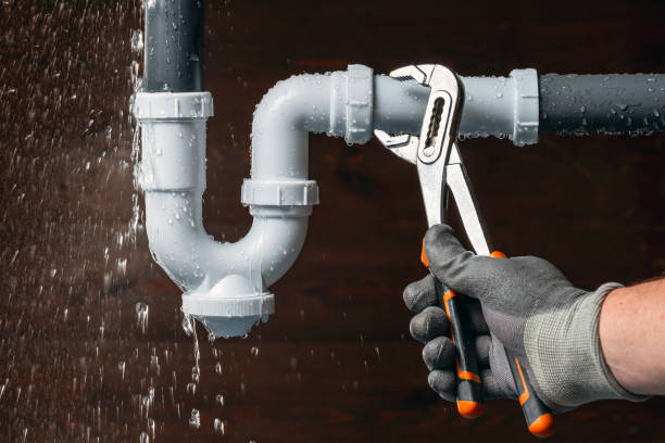 Professional Leak Detection technician working in Timpson, TX